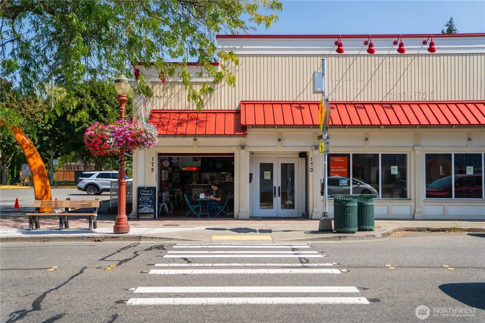 24717 SE 45th Pl Issaquah, WA 98029