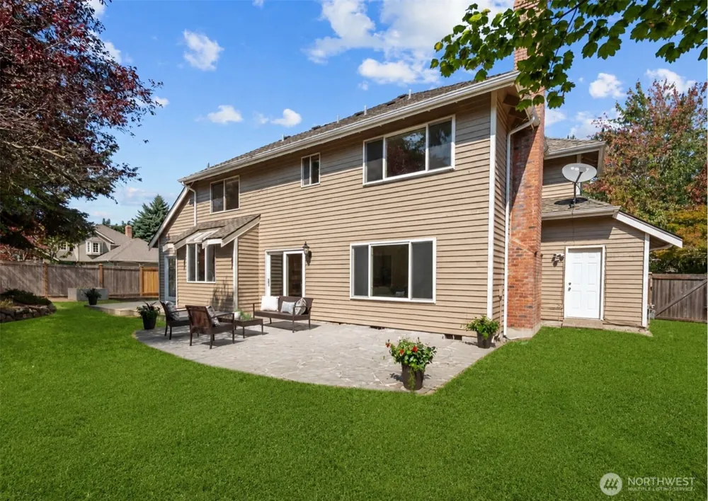24717 SE 45th Pl Issaquah, WA 98029