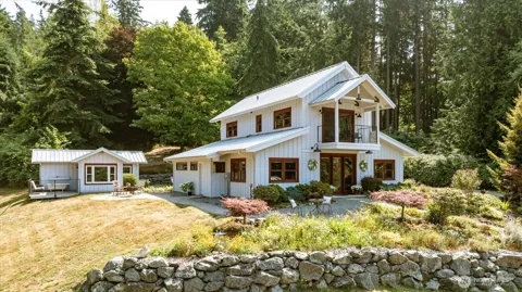 8015 Cultus Bay Road