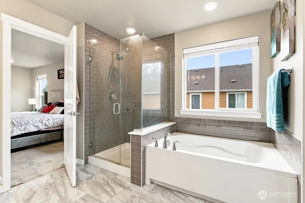 939 Vine Maple Street SE Lacey, WA 98503