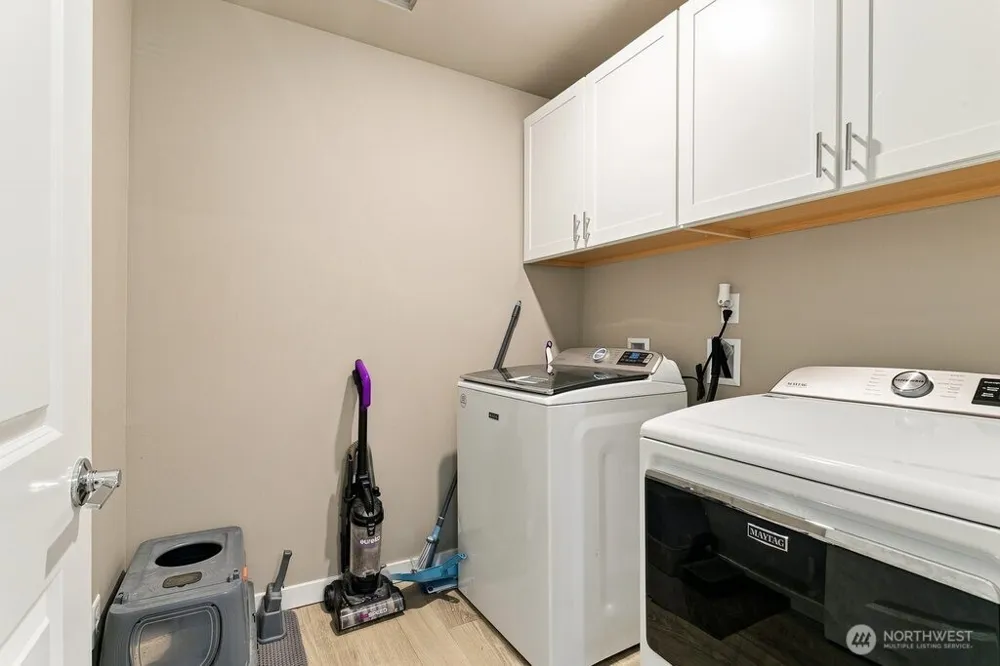 939 Vine Maple Street SE Lacey, WA 98503