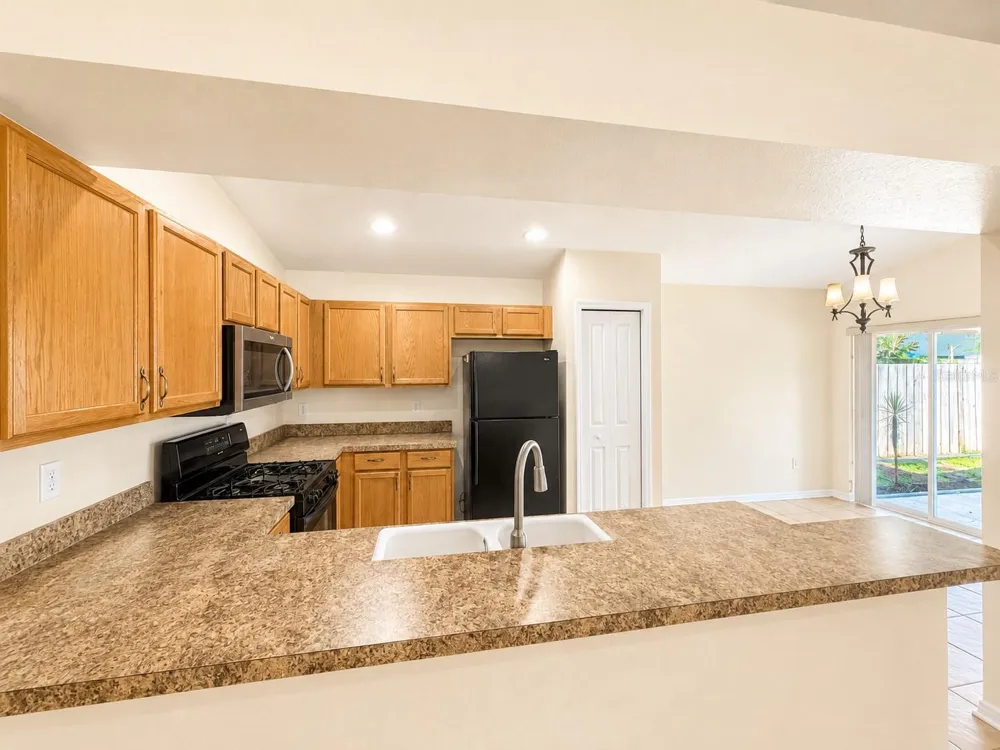 7620 WILTSHIRE PARK PLACE Apollo Beach, FL 33572