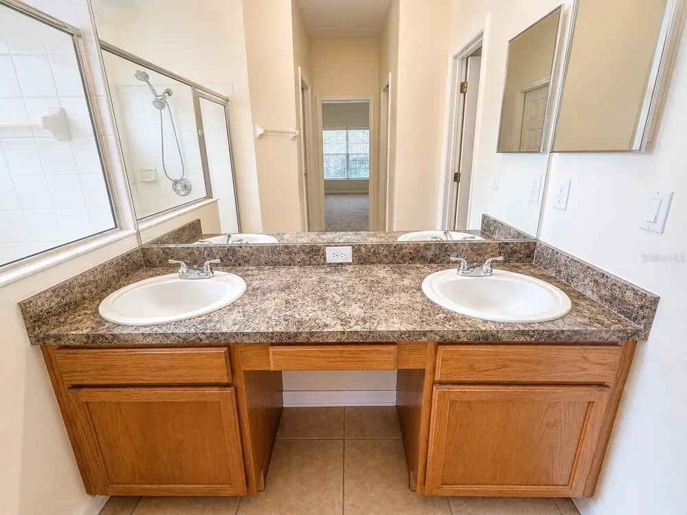 7620 WILTSHIRE PARK PLACE Apollo Beach, FL 33572