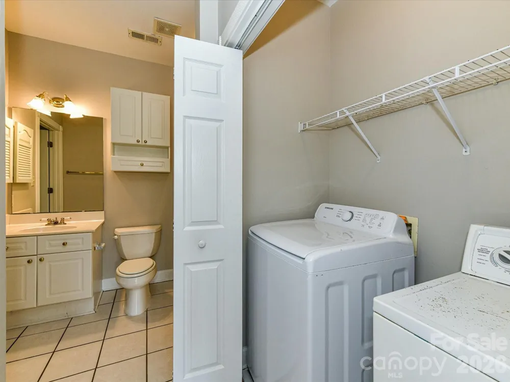 8658 Coralbell Lane Charlotte, NC 28213