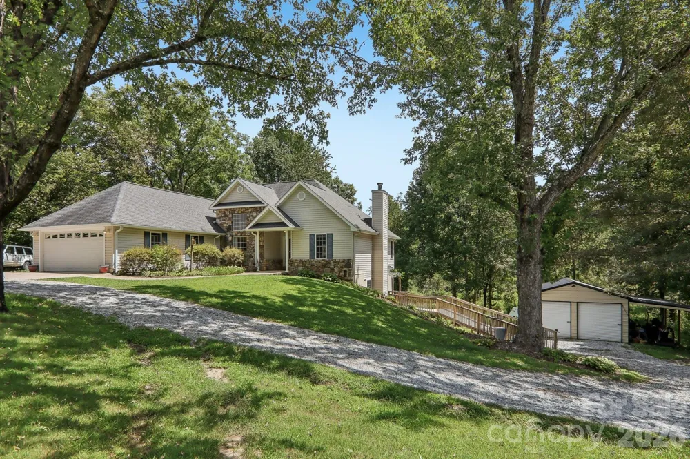 1414 Kanuga Road Hendersonville, NC 28739