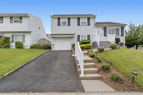 77 BERNICE RD