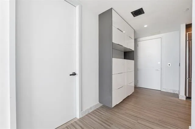 1000 AVENUE AT PORT IMPERIAL Weehawken, NJ 07086