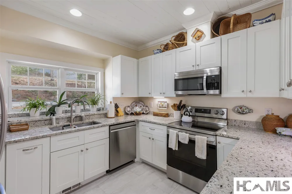 55 Wood Lily Way Highlands, NC 28741