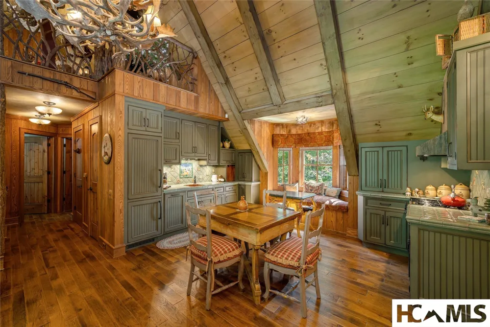 539 Foreman Road Highlands, NC 28741