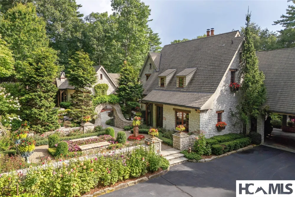 539 Foreman Road Highlands, NC 28741