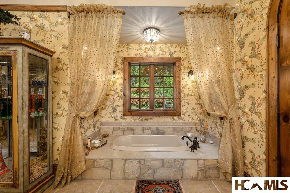 539 Foreman Road Highlands, NC 28741