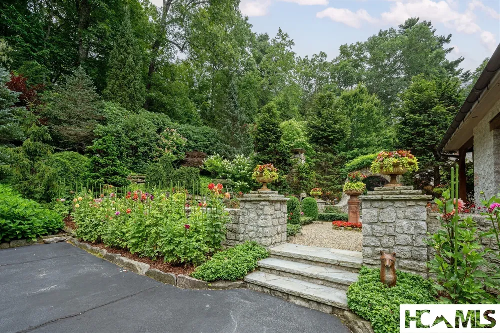 539 Foreman Road Highlands, NC 28741