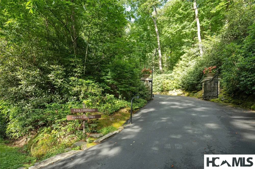 539 Foreman Road Highlands, NC 28741