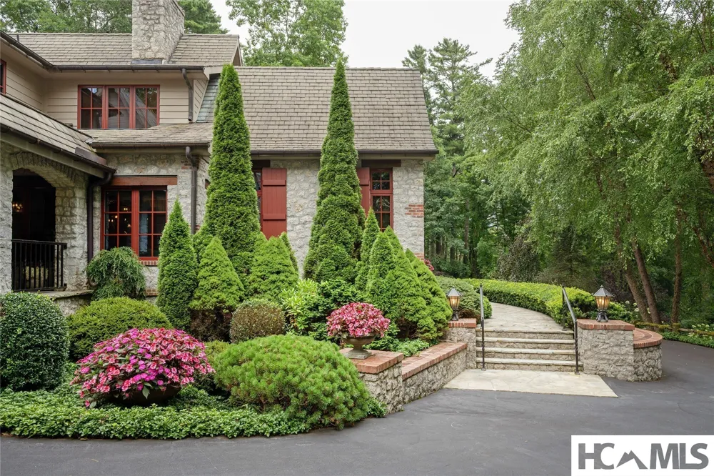 539 Foreman Road Highlands, NC 28741
