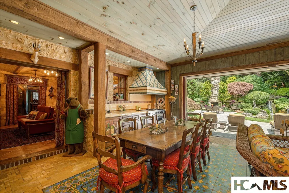 539 Foreman Road Highlands, NC 28741
