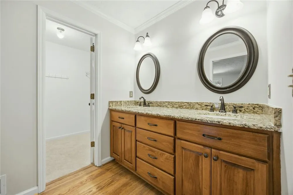 2990 Ascot Lane Roswell, GA 30076