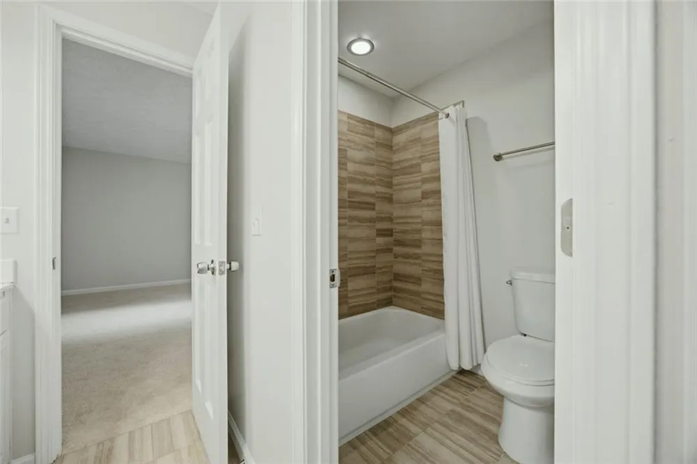 2990 Ascot Lane Roswell, GA 30076