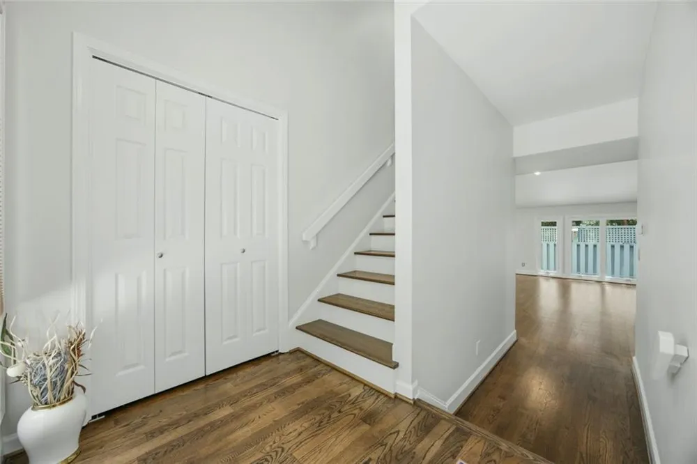 2990 Ascot Lane Roswell, GA 30076