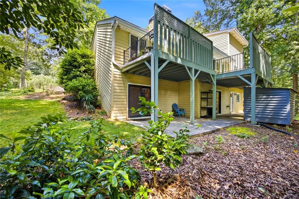 2990 Ascot Lane Roswell, GA 30076
