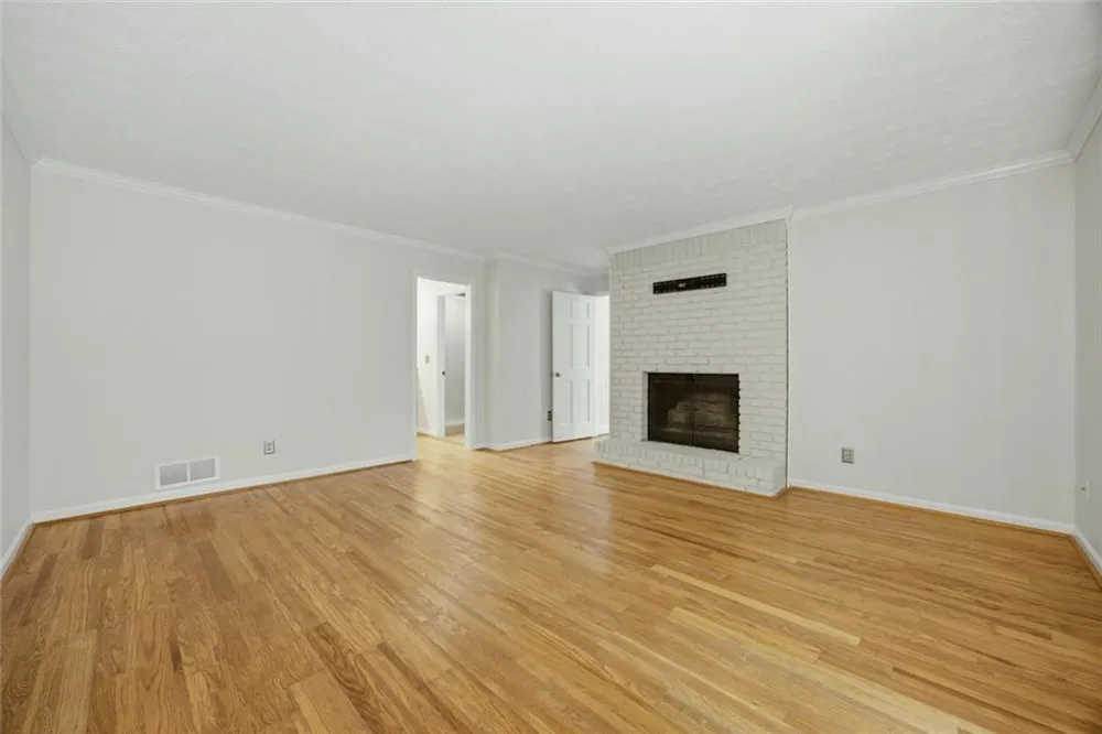 2990 Ascot Lane Roswell, GA 30076