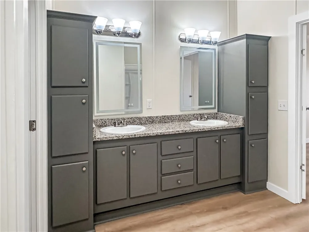 1400 Jim Gooch Avenue Three Rivers, TX 78071