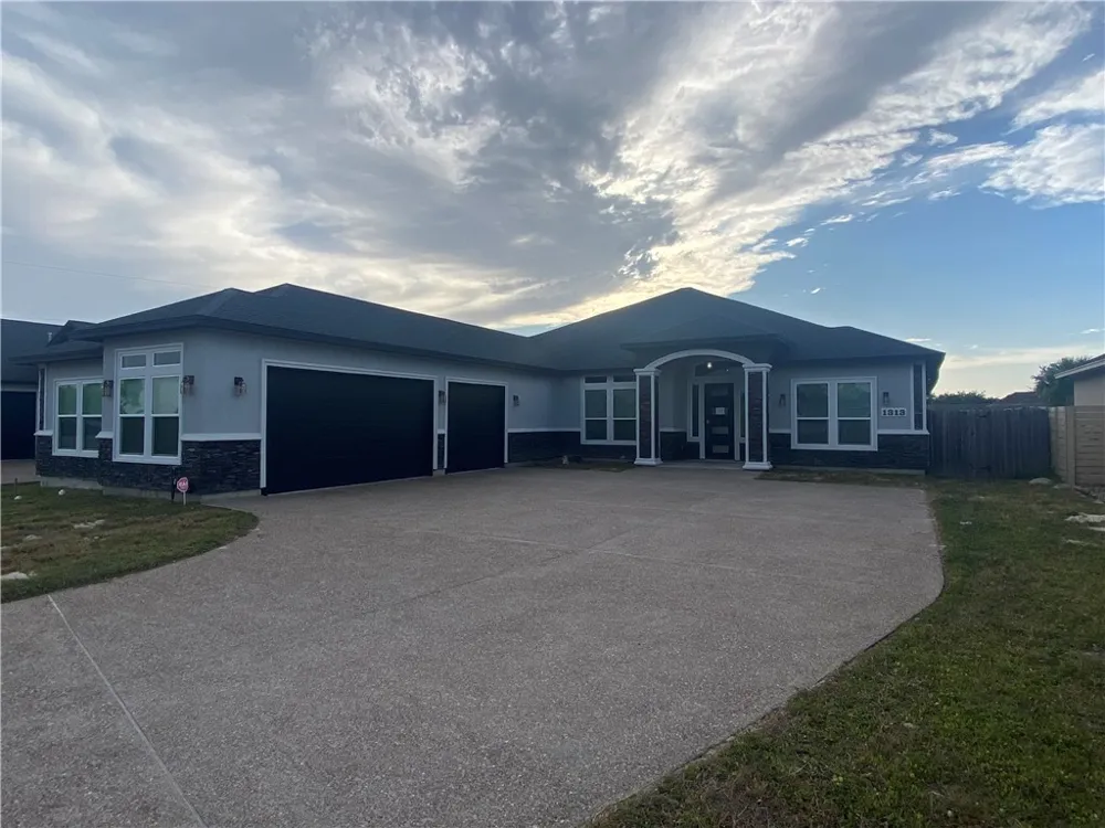 1313 Bentley Court Corpus Christi, TX 78418