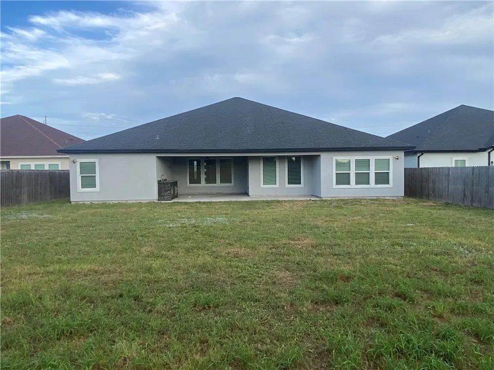 1313 Bentley Court Corpus Christi, TX 78418