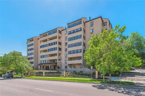 7420 E Quincy Avenue #102
