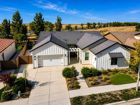 1048 Beaver Pond Loop
