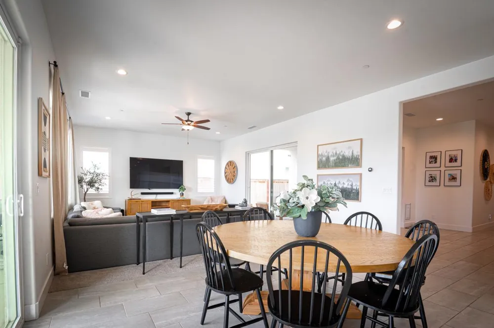 1048 Beaver Pond Loop Madera, CA 93636