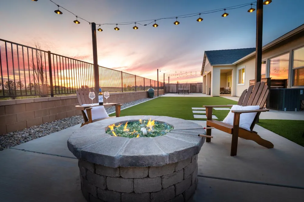 1048 Beaver Pond Loop Madera, CA 93636