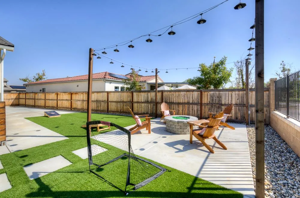 1048 Beaver Pond Loop Madera, CA 93636