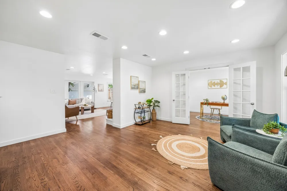 6718 Hialeah Drive Dallas, TX 75214