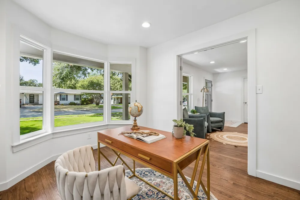 6718 Hialeah Drive Dallas, TX 75214