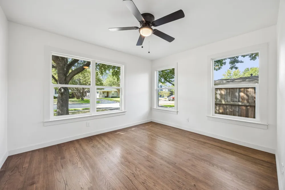 6718 Hialeah Drive Dallas, TX 75214