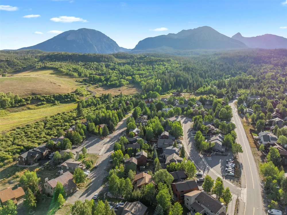 422 W Coyote Drive Silverthorne, CO 80498