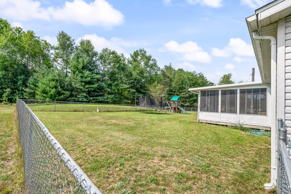 9041 7 Mile Road Evart, MI 49631