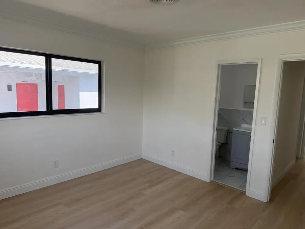 80 NE 48TH STREET Oakland Park, FL 33334