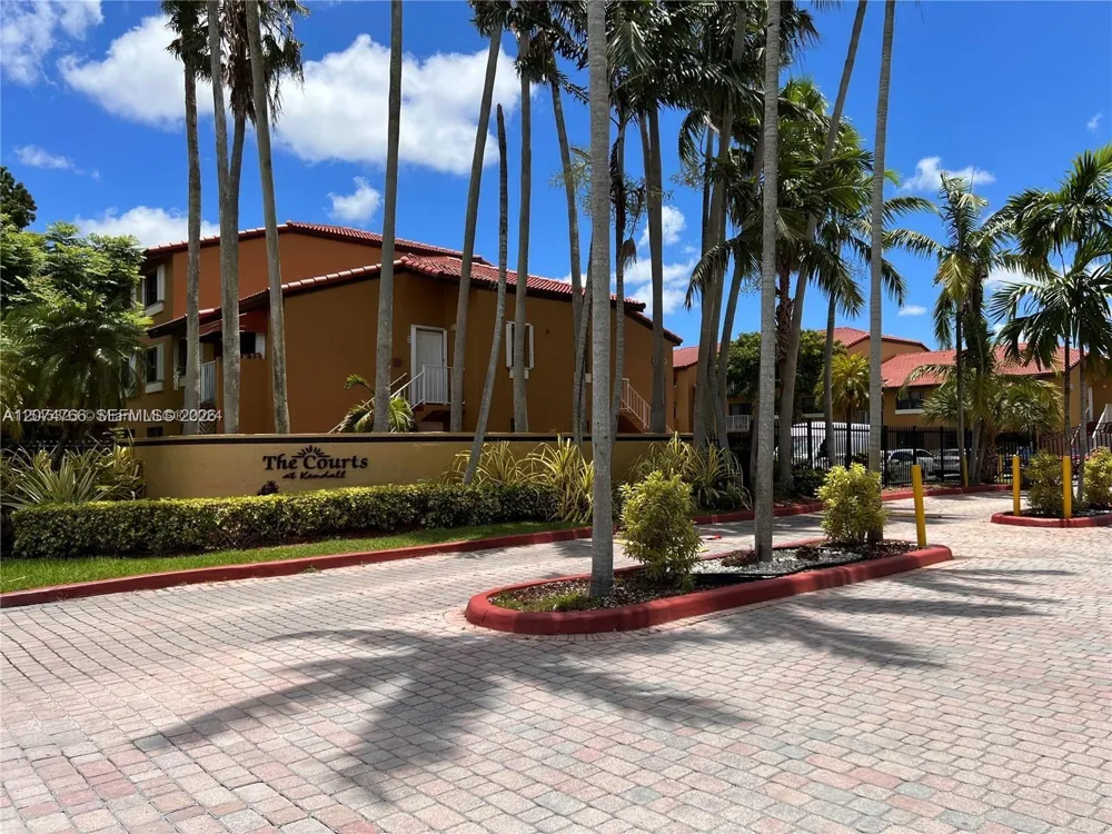 15600 SW 80th St #L-102 Miami, FL 33193