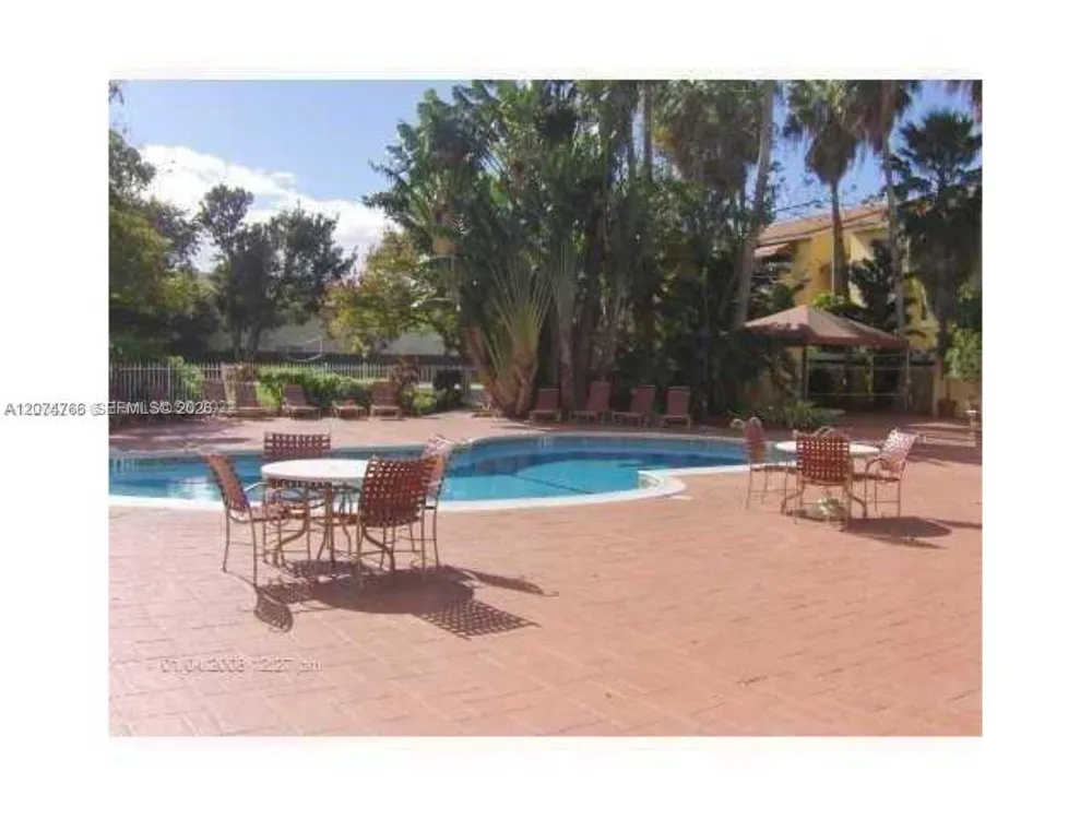 15600 SW 80th St #L-102 Miami, FL 33193