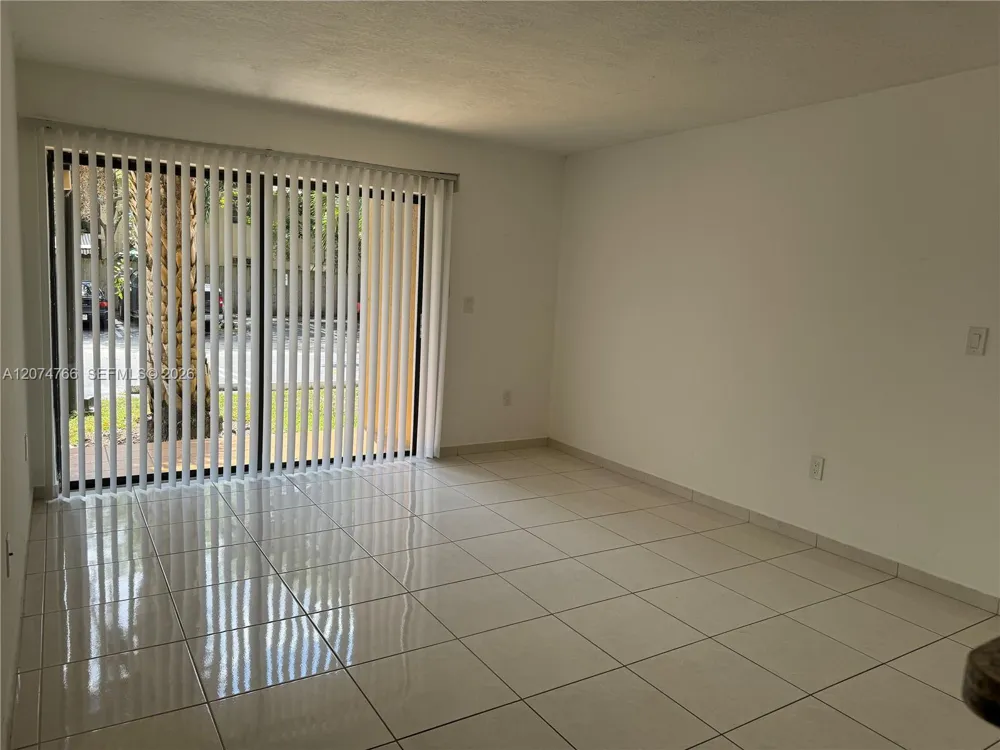 15600 SW 80th St #L-102 Miami, FL 33193