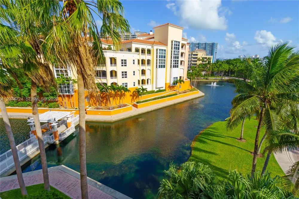737 Crandon Blvd #PH-1 Key Biscayne, FL 33149