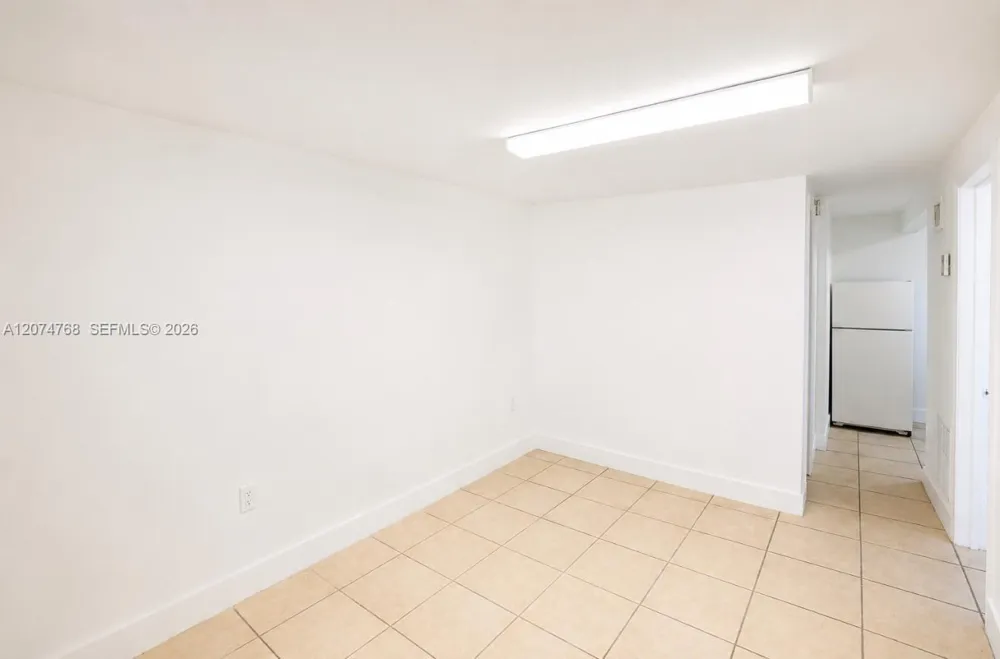 2300 W Flagler St #21A Miami, FL 33135