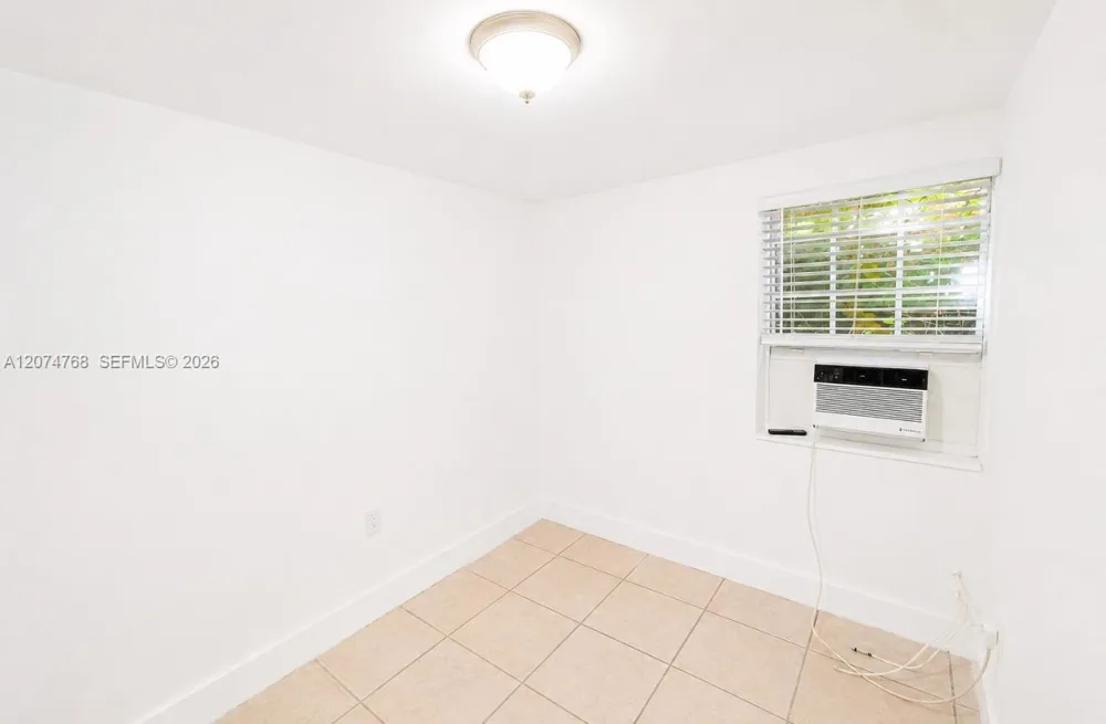 2300 W Flagler St #21A Miami, FL 33135