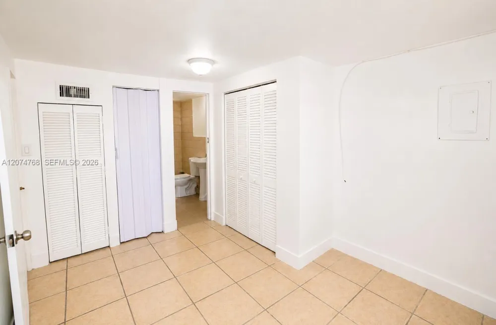 2300 W Flagler St #21A Miami, FL 33135