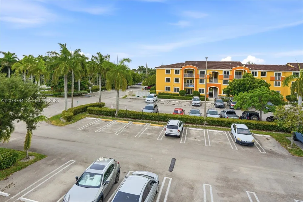 21000 SW 87th Ave #307 Cutler Bay, FL 33189