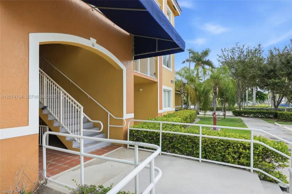 21000 SW 87th Ave #307 Cutler Bay, FL 33189