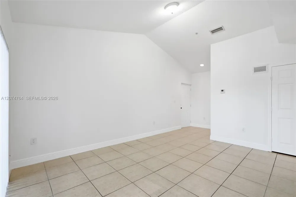 21000 SW 87th Ave #307 Cutler Bay, FL 33189
