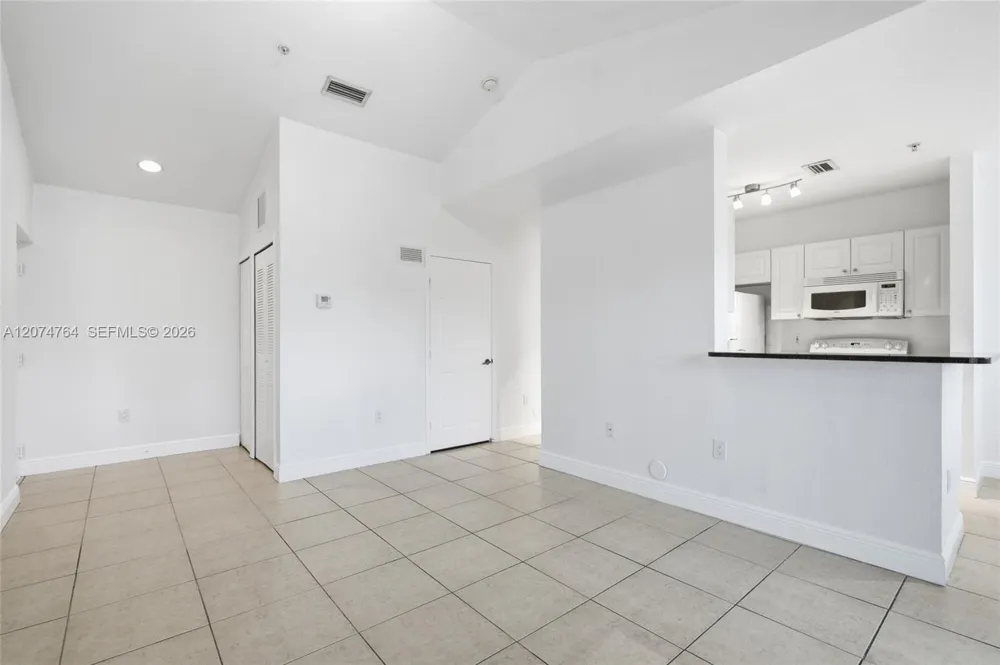 21000 SW 87th Ave #307 Cutler Bay, FL 33189