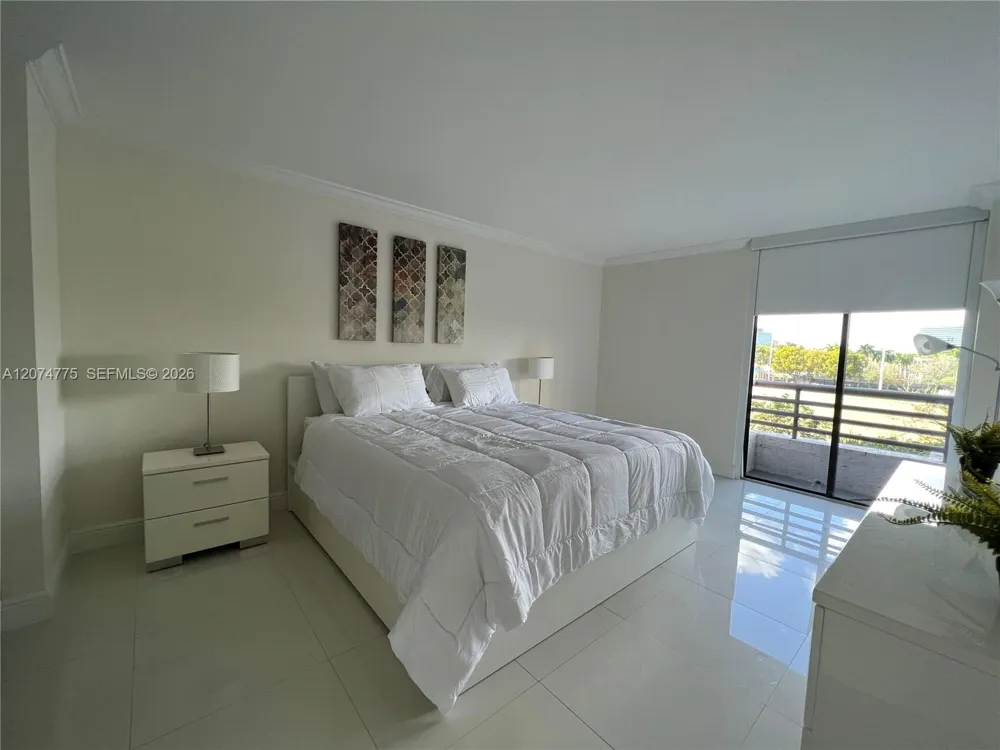 3300 NE 191st St #406 Aventura, FL 33180